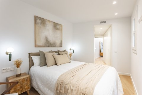 Купить квартиру в Барселона, Испания с 4 комнаты, № 1480 - фото 22