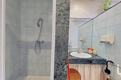 138 sq.m. commercial property for rent in Cunit, Tarragona, Catalonia, Spain № 5136 - photo 11