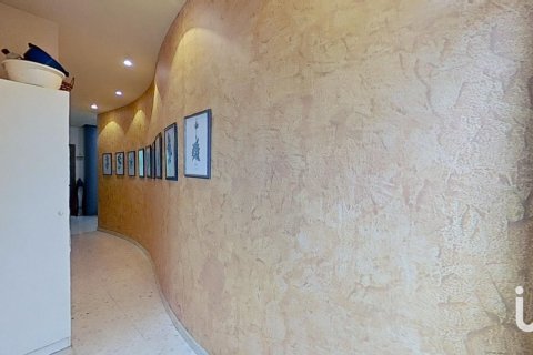 138 sq.m. commercial property for rent in Cunit, Tarragona, Catalonia, Spain № 5136 - photo 21