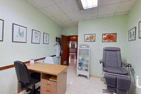 138 sq.m. commercial property for rent in Cunit, Tarragona, Catalonia, Spain № 5136 - photo 19