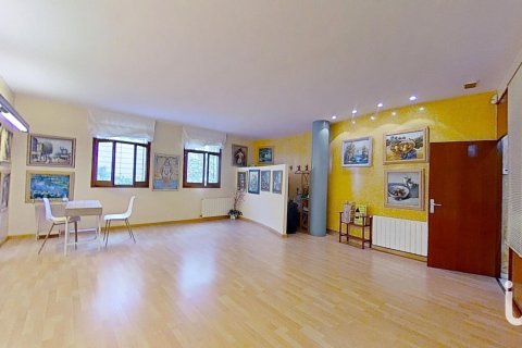 138 sq.m. commercial property for rent in Cunit, Tarragona, Catalonia, Spain № 5136 - photo 4