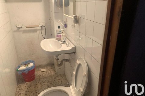 598 m² commercial property à louer à El Vendrell, Tarragona, Catalonia, Spain № 5135 - photo 27