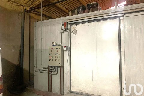 598 m² commercial property à louer à El Vendrell, Tarragona, Catalonia, Spain № 5135 - photo 13