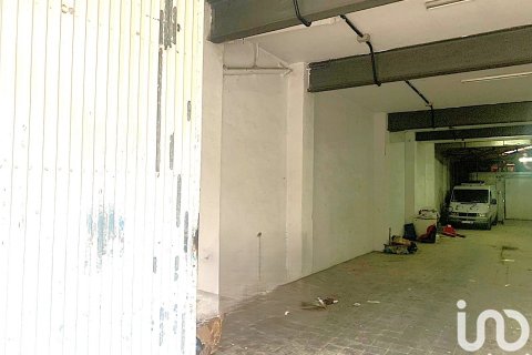 598 m² commercial property à louer à El Vendrell, Tarragona, Catalonia, Spain № 5135 - photo 4