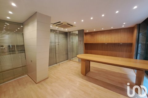 Коммерческая недвижимость 487м² в Барселоне, Каталония, Испания № 5138