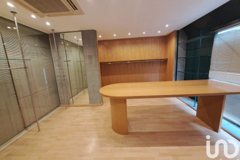 487 sq.m. commercial property for rent in Barcelona, Catalonia, Spain № 5138 - photo 4