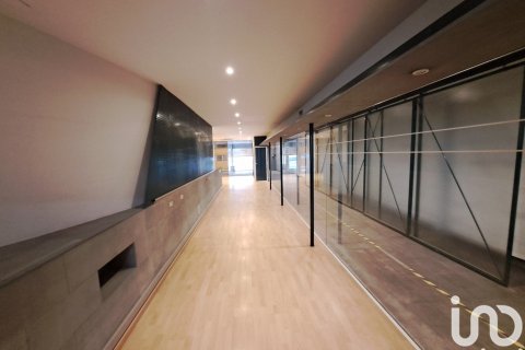 487 sq.m. commercial property for rent in Barcelona, Catalonia, Spain № 5138 - photo 13