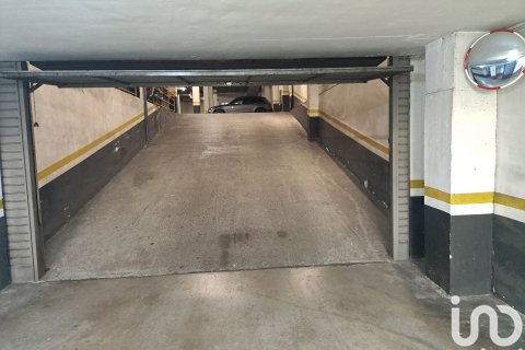 Парковка 12м² в Барселоне, Каталония, Испания № 5137