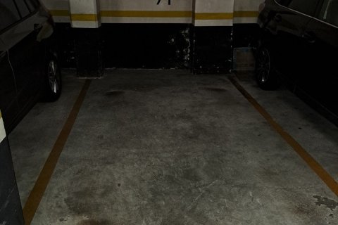 Снять в аренду парковку в Барселона, Испания 12м², № 5137 - фото 2