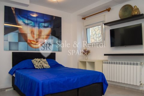 6 bedrooms house for sale in Lloret de Mar, Girona, Catalonia, Spain № 6700 - photo 22