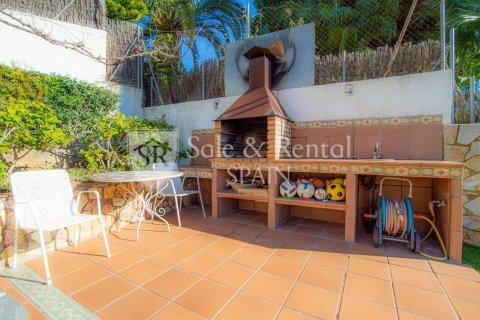 6 bedrooms house for sale in Lloret de Mar, Girona, Catalonia, Spain № 6700 - photo 3