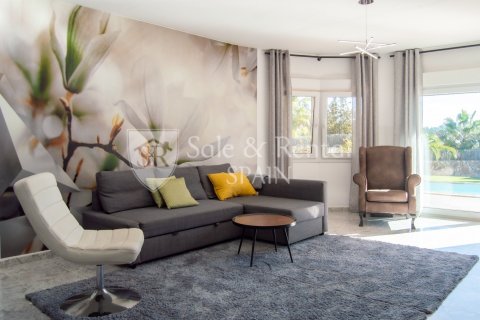 6 bedrooms house for sale in Lloret de Mar, Girona, Catalonia, Spain № 6700 - photo 11