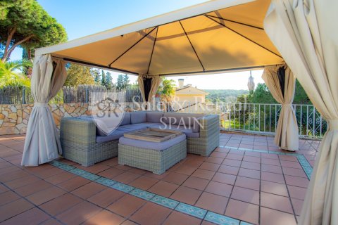 6 bedrooms house for sale in Lloret de Mar, Girona, Catalonia, Spain № 6700 - photo 2