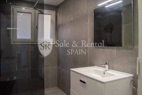 6 bedrooms house for sale in Lloret de Mar, Girona, Catalonia, Spain № 6700 - photo 15