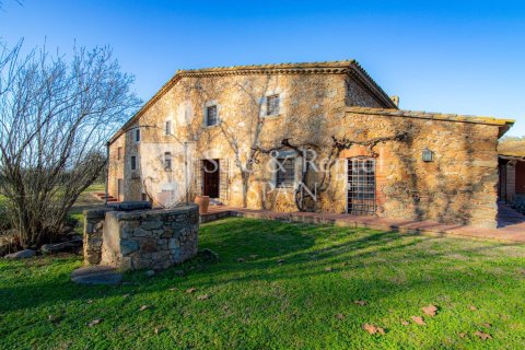 6 bedrooms house for sale in Llagostera, Girona, Catalonia, Spain № 6701 - photo 2