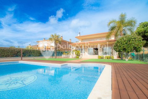 6 bedrooms house for sale in Lloret de Mar, Girona, Catalonia, Spain № 6699 - photo 26