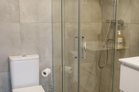 Apartamento de 3 dormitorios en venta en Barcelona, Cataluña, Spain № 6801 - foto 2