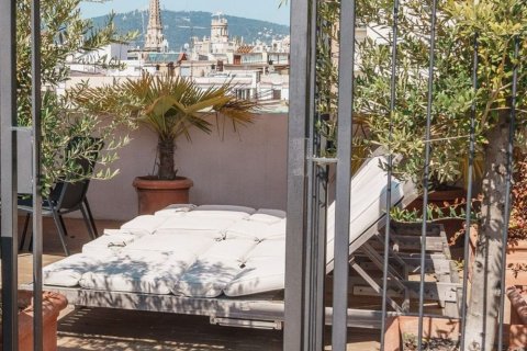 Apartamento de 3 dormitorios en venta en Barcelona, Cataluña, Spain № 6801