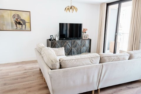Apartamento de 3 dormitorios en venta en Barcelona, Cataluña, Spain № 6801 - foto 7