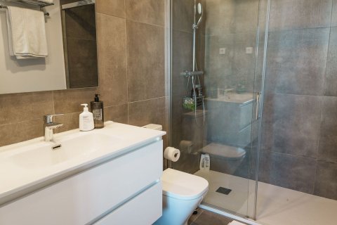 Apartamento de 3 dormitorios en venta en Barcelona, Cataluña, Spain № 6801 - foto 5