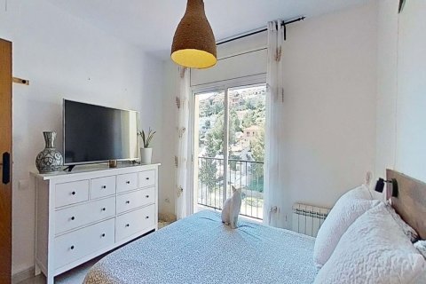 Сasa de 4 dormitorios en venta en Calafell, Tarragona, Cataluña, Spain № 6799 - foto 16