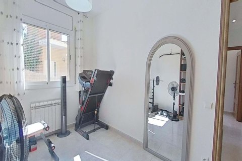 Сasa de 4 dormitorios en venta en Calafell, Tarragona, Cataluña, Spain № 6799 - foto 27
