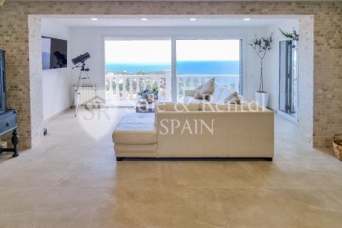 6 bedrooms house for sale in Lloret de Mar, Girona, Catalonia, Spain № 7218 - photo 25