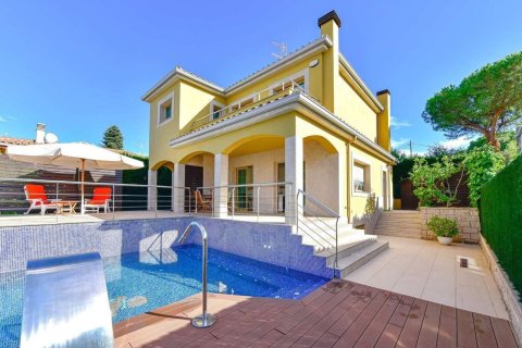 Сasa de 4 dormitorios en venta en Platja D'aro, Gerona, Cataluña, Spain № 7216
