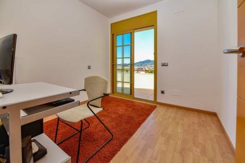 Сasa de 4 dormitorios en venta en Platja D'aro, Gerona, Cataluña, Spain № 7216 - foto 24