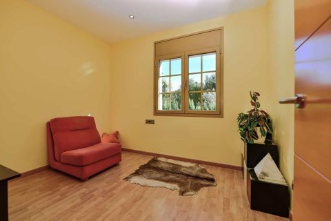 Сasa de 4 dormitorios en venta en Platja D'aro, Gerona, Cataluña, Spain № 7216 - foto 22