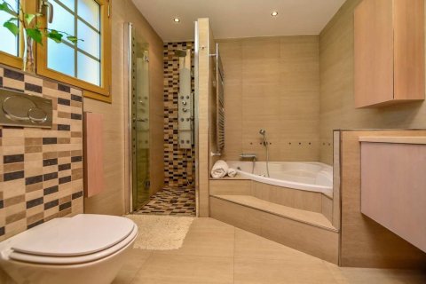 Сasa de 4 dormitorios en venta en Platja D'aro, Gerona, Cataluña, Spain № 7216 - foto 27