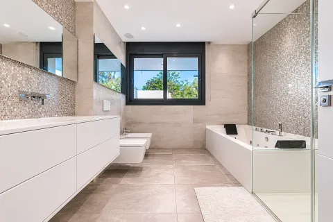 Купить дом в Санта-Колома-де-Граменет, Испания с 5 спален, 694м², № 7219 - фото 11