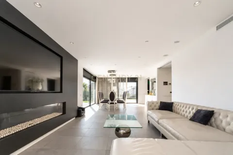 Купить дом в Санта-Колома-де-Граменет, Испания с 5 спален, 694м², № 7219 - фото 22