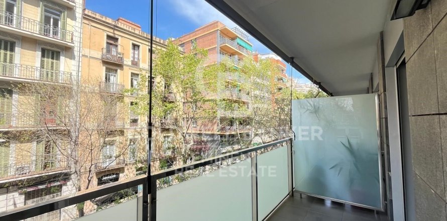 3 bedrooms apartment for sale in Barcelona, Catalonia, Spain № 5699