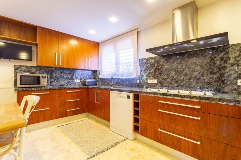 Купить дом в Камбрильс, Испания с 4 спальни, 377м², № 5694 - фото 17