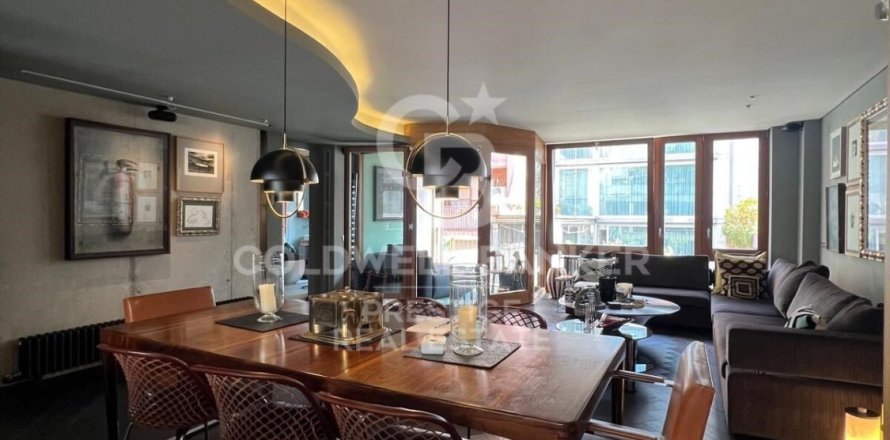 Дом с 4 спальнями в Барселоне, Каталония, Испания № 5695