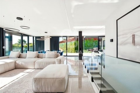 5 bedrooms villa for sale in Castelldefels, Barcelona, Catalonia, Spain № 5693 - photo 5