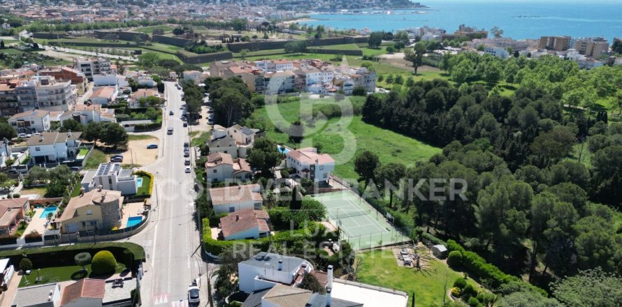 6 bedrooms house for sale in Roses, Girona, Catalonia, Spain № 5698