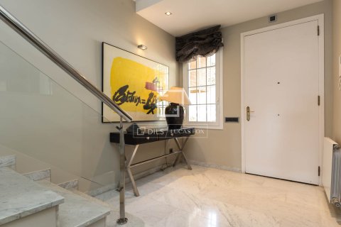 5 chambres villa à vendre à Esplugues de Llobregat, Barcelona, Catalonia, Spain № 4425 - photo 6