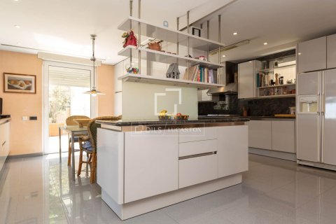 8 chambres villa à vendre à Esplugues de Llobregat, Barcelona, Catalonia, Spain № 4427 - photo 13