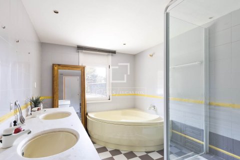 6 chambres villa à vendre à Castelldefels, Barcelona, Catalonia, Spain № 4426 - photo 23