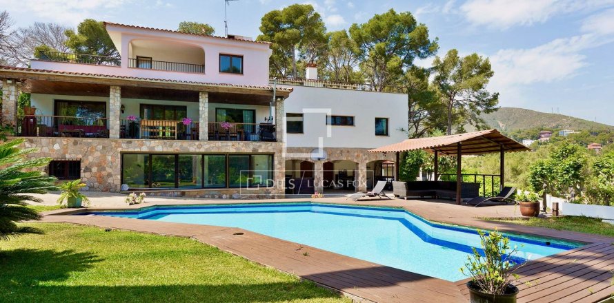 6 chambres villa à vendre à Castelldefels, Barcelona, Catalonia, Spain № 4426