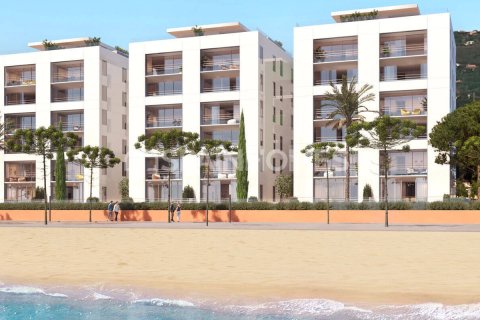 2 bedrooms apartment for sale in Girona, Catalonia, Spain № 7621 - photo 2
