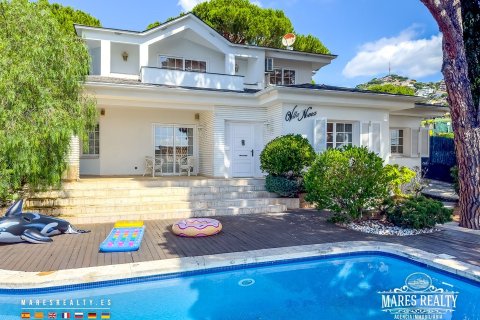 5 bedrooms villa for sale in Lloret de Mar, Girona, Catalonia, Spain № 7627 - photo 5