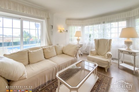 5 bedrooms villa for sale in Lloret de Mar, Girona, Catalonia, Spain № 7627 - photo 12
