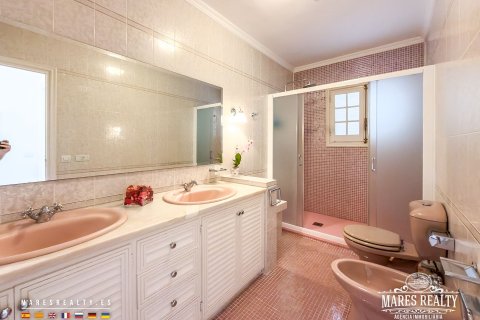 5 bedrooms villa for sale in Lloret de Mar, Girona, Catalonia, Spain № 7627 - photo 20