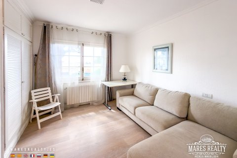 5 bedrooms villa for sale in Lloret de Mar, Girona, Catalonia, Spain № 7627 - photo 13
