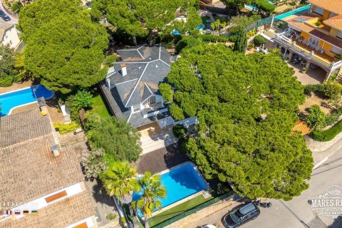 5 bedrooms villa for sale in Lloret de Mar, Girona, Catalonia, Spain № 7627 - photo 3