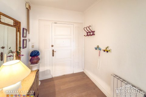 5 bedrooms villa for sale in Lloret de Mar, Girona, Catalonia, Spain № 7627 - photo 8