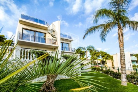 Купить коммерческую недвижимость в Пладжа-де-Аро, Испания 4000м², № 910 - фото 8